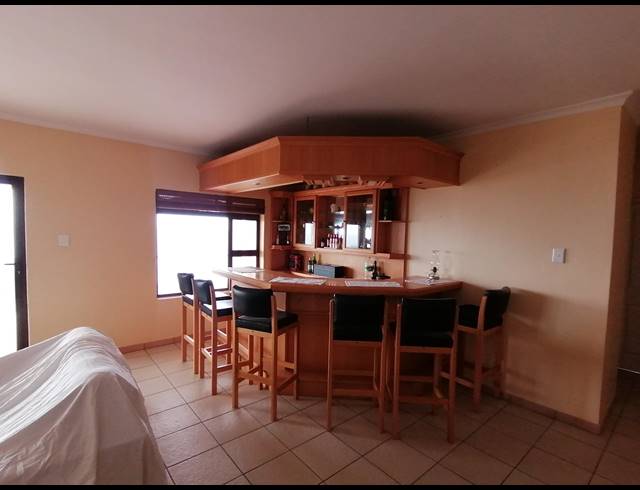 3 BEDROOM DUPLEX FOR SALE IN BLUFF